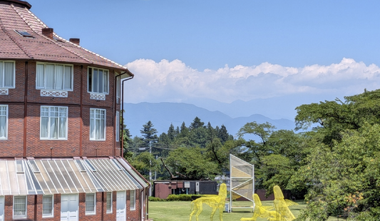 山梨県の<br>「清春芸術村・Kiyoharu Art Colony」で<br>風景、建築、アートを楽しむ