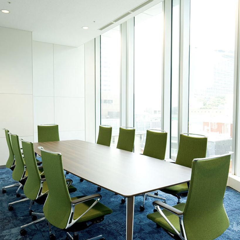 Patras platinum Salon<br>Eita氏による<br>『キレイの流儀』<br>特別レッスン全３回<br>第１回<br>美を引き出す<br>ワントーンベースメイク