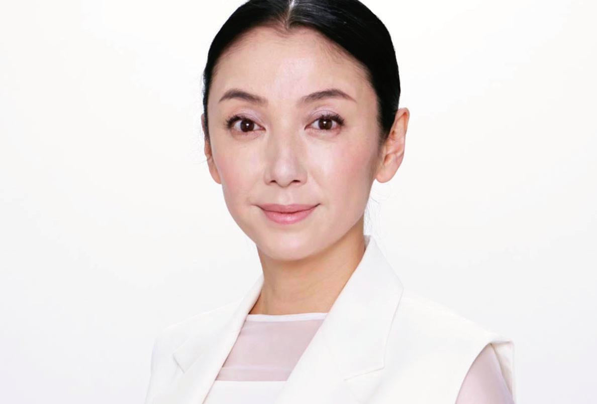 仕事では品のよい定番顔を<br>「自信を持てるメイクアップ」