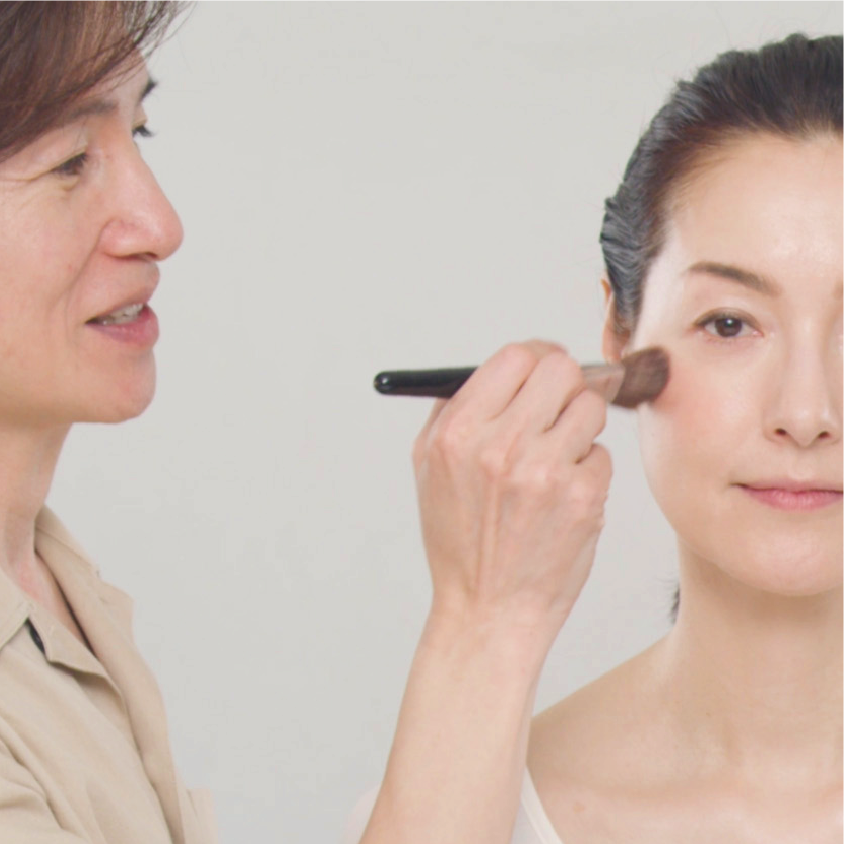 Patras platinum Salon<br>Eita氏による<br>『キレイの流儀』<br>特別レッスン全３回<br>第１回<br>美を引き出す<br>ワントーンベースメイク