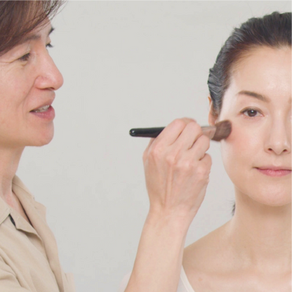 Patras platinum Salon<br>Eita氏による<br>『キレイの流儀』<br>特別レッスン全３回<br>第１回<br>美を引き出す<br>ワントーンベースメイク